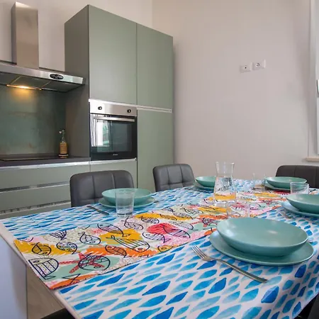 아파트 La Casetta Della Mari- Essence Of The Sea 푸트주 이두